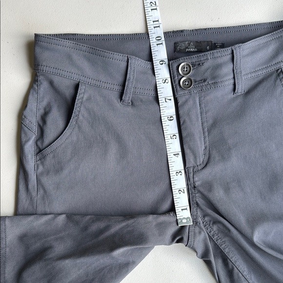 Prana Dark Gray Halle Bermuda Shorts Hiking Biking Outdoors - Picture 14 of 16